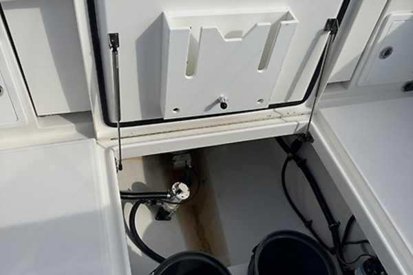 Hooked 31ft Regulator Yacht For Sale
