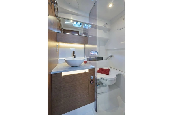 Jeanneau Leader 10.5 WA Series 2 Yacht For Sale