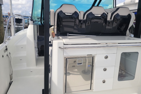 35ft Jeanneau Yacht For Sale