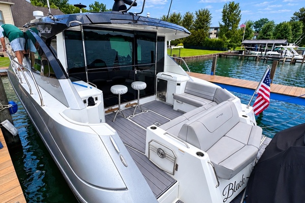 Black Pearl 45ft Cruisers Yachts Yacht For Sale