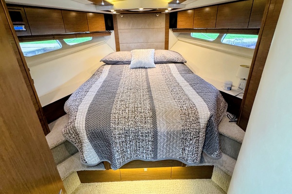 Black Pearl 45ft Cruisers Yachts Yacht For Sale