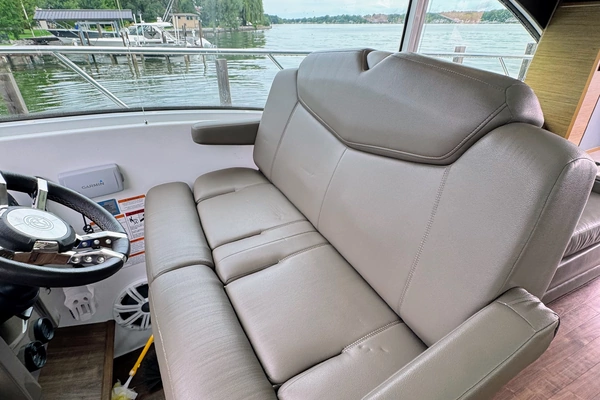 Cruisers Yachts 45 Cantius Yacht For Sale