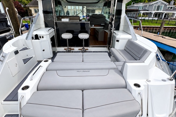 Black Pearl 45ft Cruisers Yachts Yacht For Sale