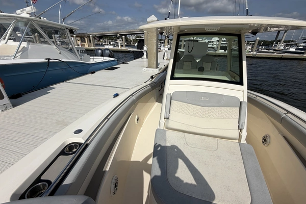 Scout 305 LXF Yacht For Sale