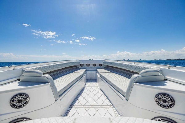 Bull Run 53ft HCB Yacht For Sale