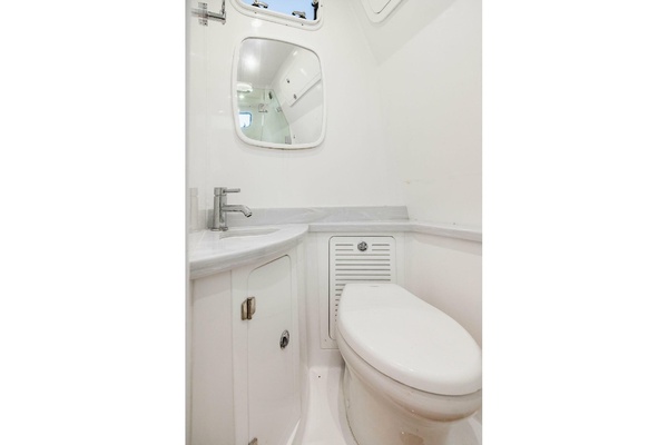 Bull Run 53ft HCB Yacht For Sale