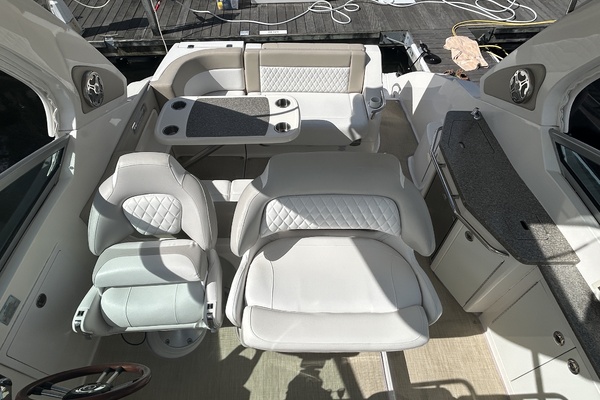 Azure 31ft Chaparral Yacht For Sale