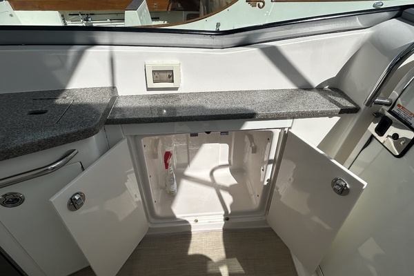 Azure 31ft Chaparral Yacht For Sale