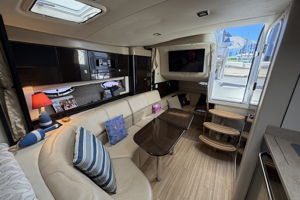 31ft Formula Yacht For Sale