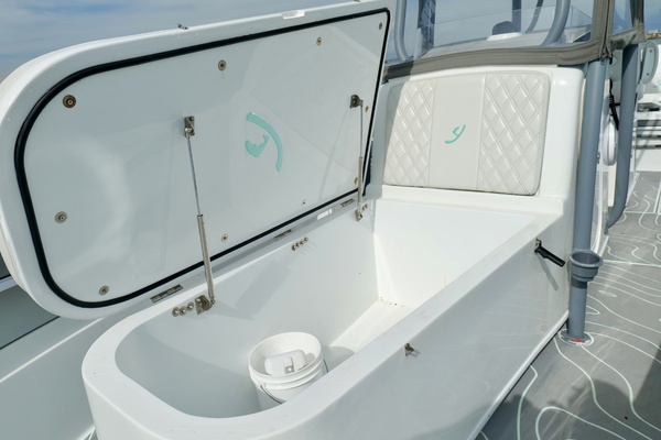 27ft Young Yacht For Sale