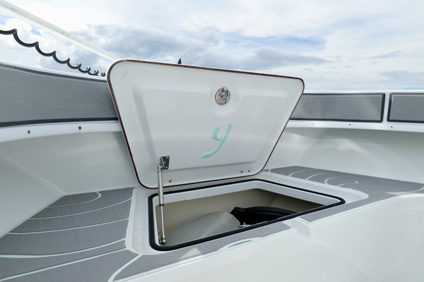 27ft Young Yacht For Sale