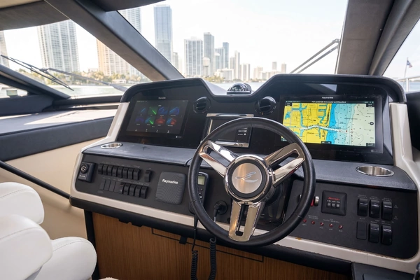 Sea Ray L590 Yacht For Sale