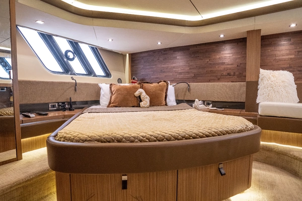 Sea Ray L590 Yacht For Sale