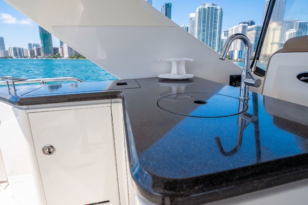 Dolce 59ft Sea Ray Yacht For Sale
