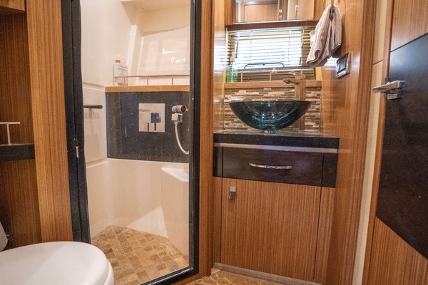 Dolce 59ft Sea Ray Yacht For Sale
