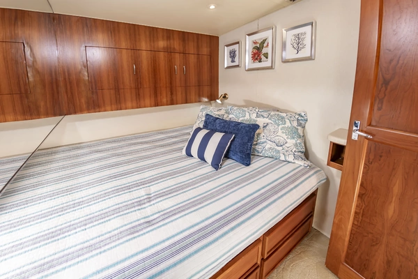 Ocean Yachts 53 Super Sport Yacht For Sale