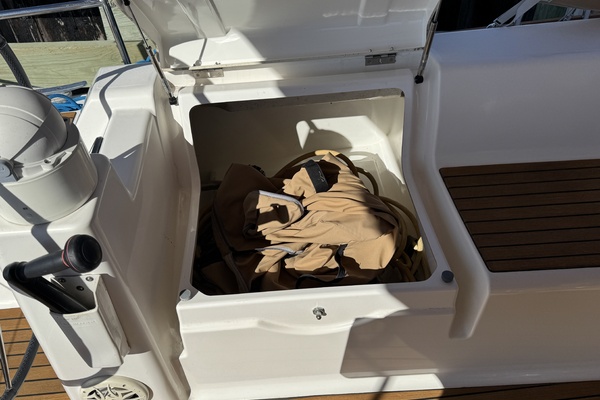 38ft Dufour Yacht For Sale