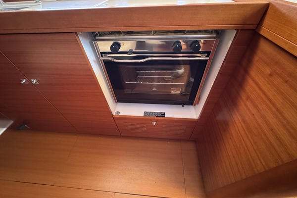 38ft Dufour Yacht For Sale