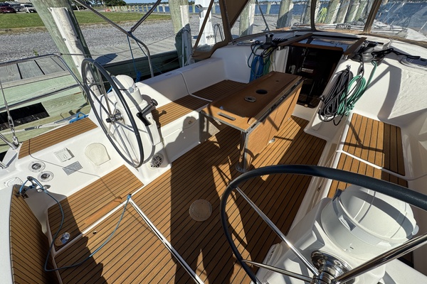38ft Dufour Yacht For Sale