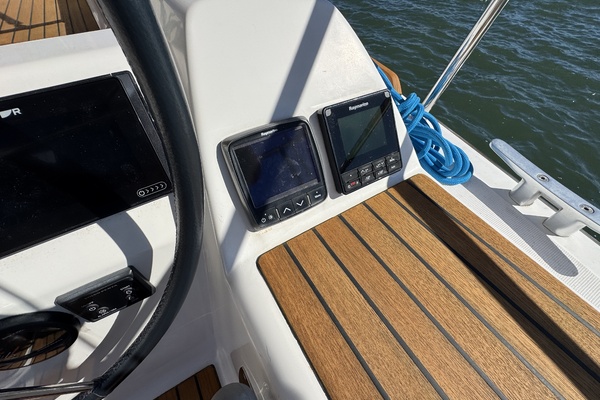 38ft Dufour Yacht For Sale