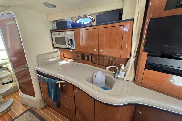 MAHALO 32ft Sea Ray Yacht For Sale