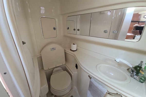 MAHALO 32ft Sea Ray Yacht For Sale