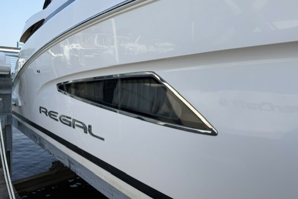 32ft Regal Yacht For Sale
