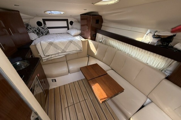 32ft Regal Yacht For Sale