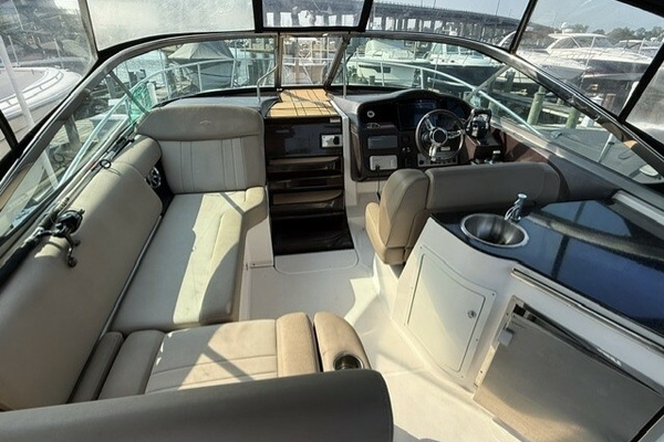 32ft Regal Yacht For Sale