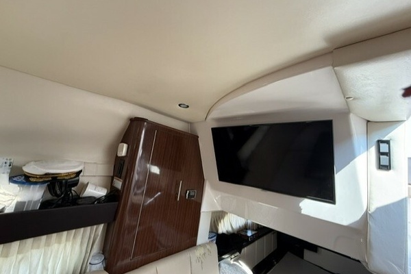 32ft Regal Yacht For Sale