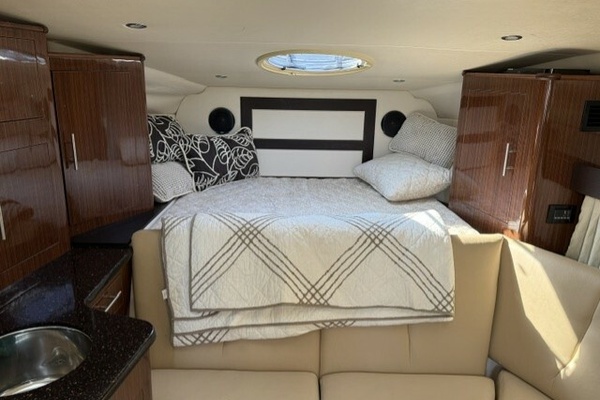 32ft Regal Yacht For Sale