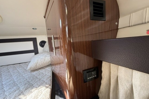32ft Regal Yacht For Sale