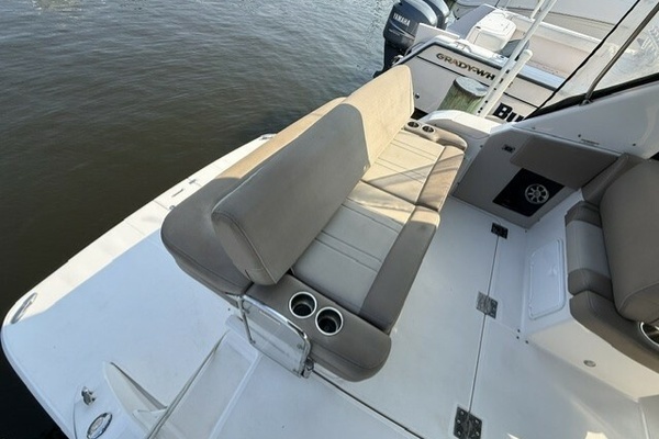 32ft Regal Yacht For Sale
