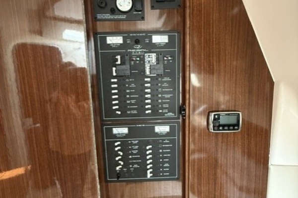 32ft Regal Yacht For Sale