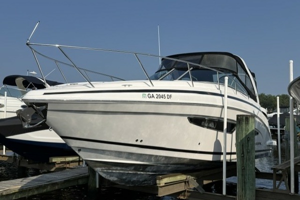 32ft Regal Yacht For Sale
