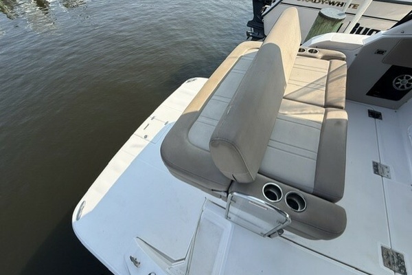 32ft Regal Yacht For Sale