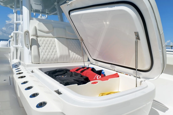 Invincible 33 Catamaran Yacht For Sale