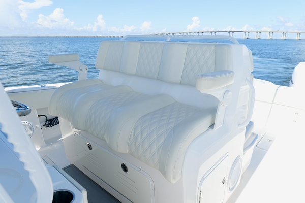 33ft Invincible Yacht For Sale
