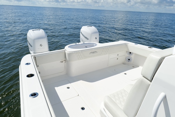 33ft Invincible Yacht For Sale