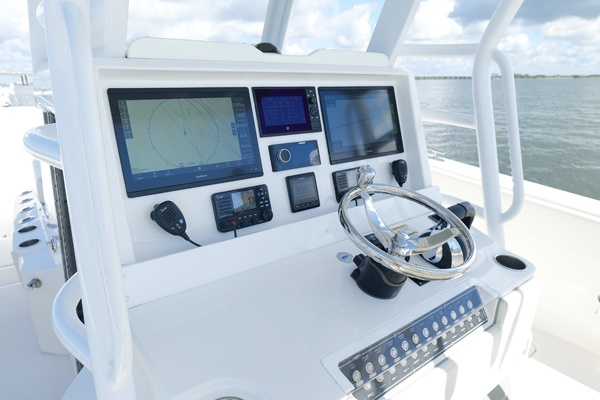 33ft Invincible Yacht For Sale