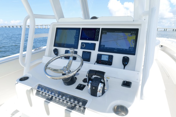 33ft Invincible Yacht For Sale