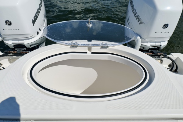33ft Invincible Yacht For Sale