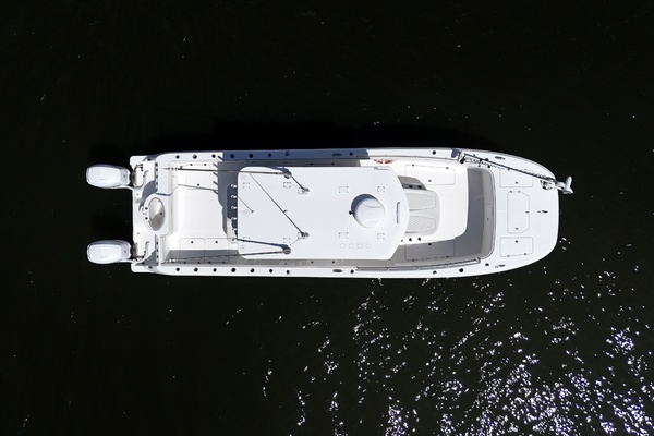 33ft Invincible Yacht For Sale