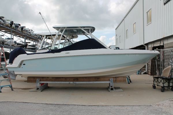 23ft Boston Whaler Yacht For Sale