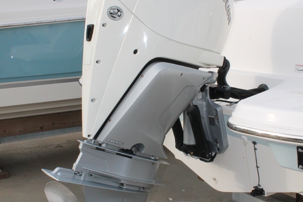 23ft Boston Whaler Yacht For Sale