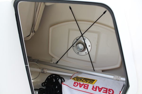 23ft Boston Whaler Yacht For Sale