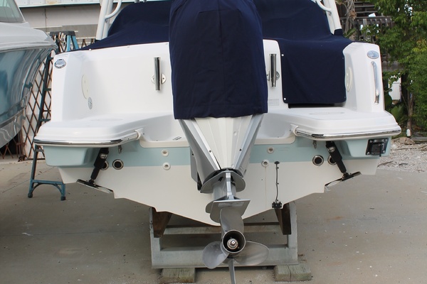 23ft Boston Whaler Yacht For Sale