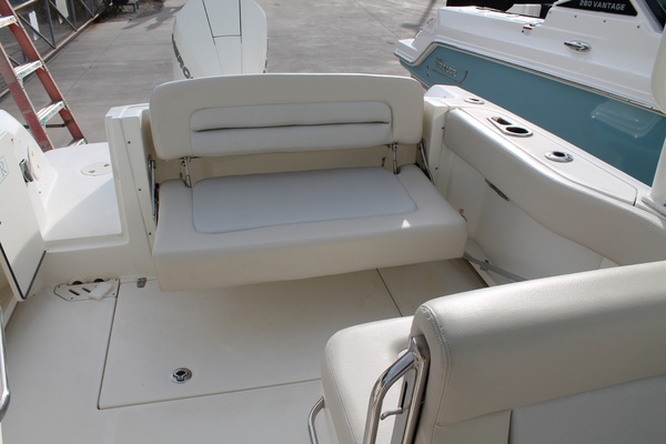 23ft Boston Whaler Yacht For Sale