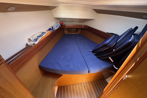 Schmitten 42ft Jeanneau Yacht For Sale