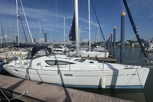 Schmitten 42ft Jeanneau Yacht For Sale